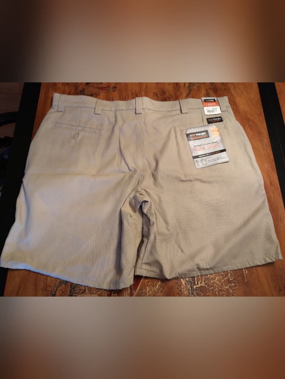 NWT Womens Wrangler Work Short, With Gusset, Tan Sz 22x9
